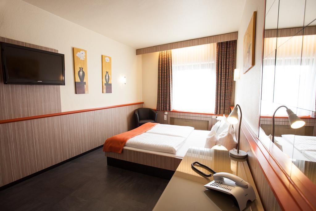 Trip Inn Hotel Ariane Köln Ngoại thất bức ảnh