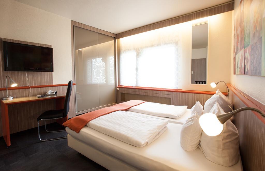 Trip Inn Hotel Ariane Köln Ngoại thất bức ảnh