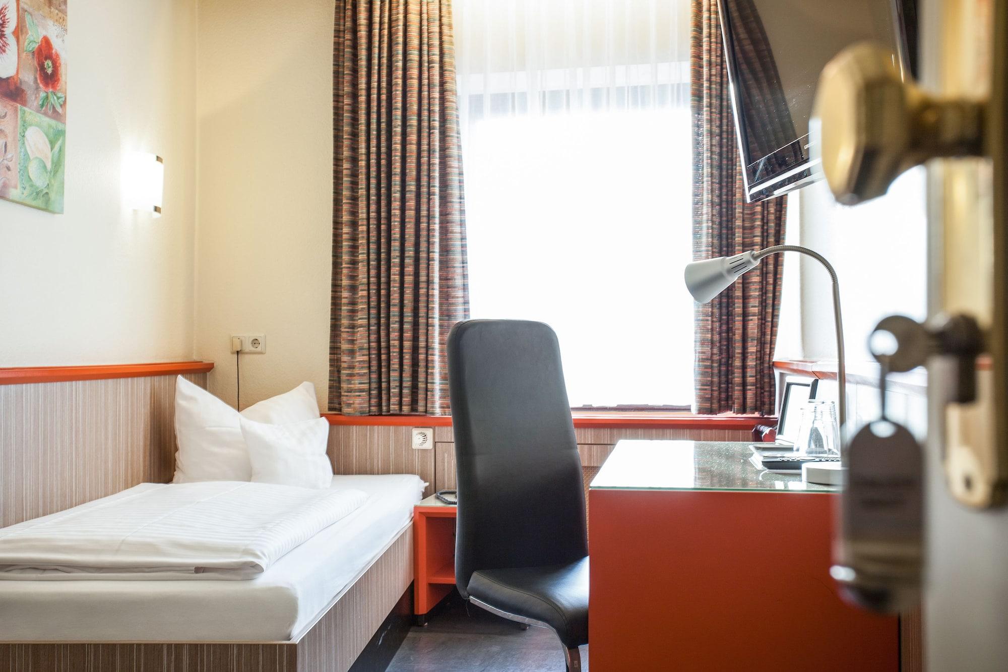 Trip Inn Hotel Ariane Köln Ngoại thất bức ảnh