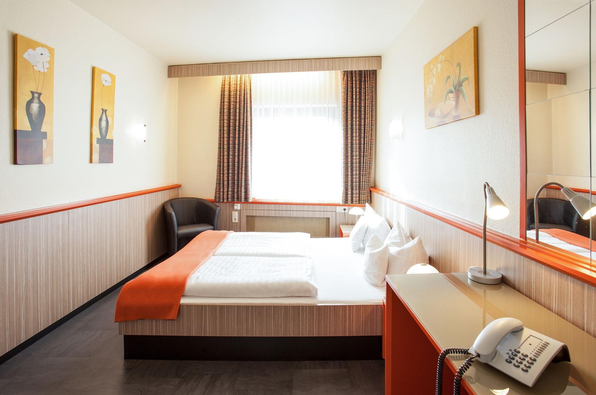 Trip Inn Hotel Ariane Köln Ngoại thất bức ảnh