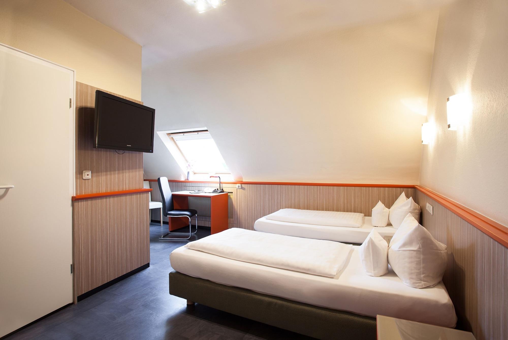Trip Inn Hotel Ariane Köln Ngoại thất bức ảnh