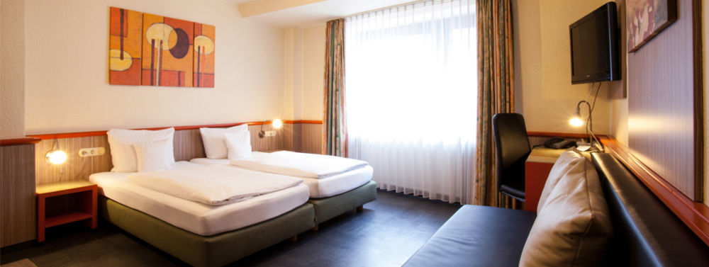 Trip Inn Hotel Ariane Köln Ngoại thất bức ảnh
